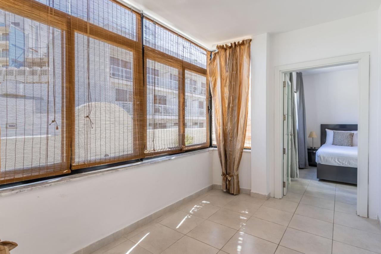 Large Terrace Penthouse Sliema Appartement Buitenkant foto