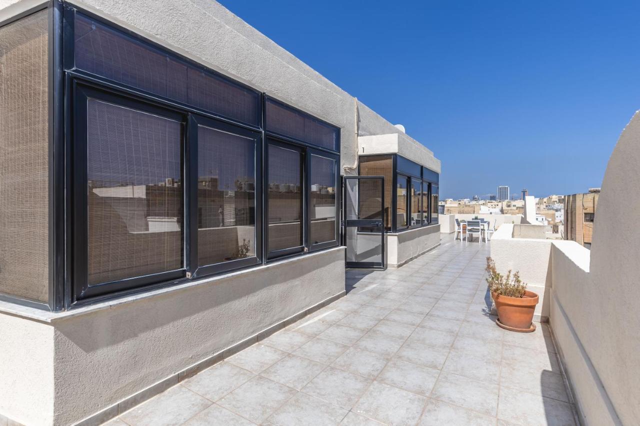 Large Terrace Penthouse Sliema Appartement Buitenkant foto