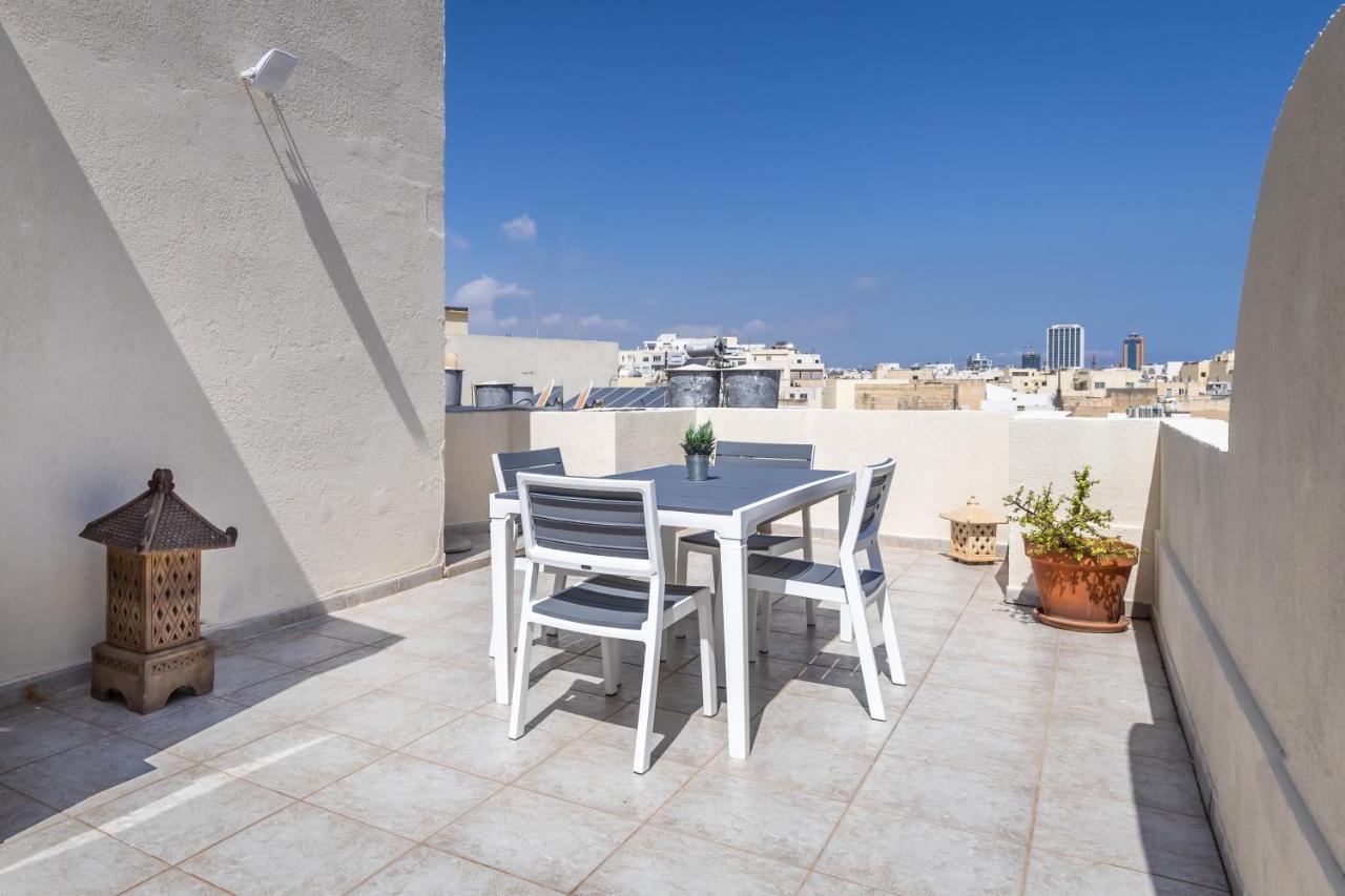 Large Terrace Penthouse Sliema Appartement Buitenkant foto